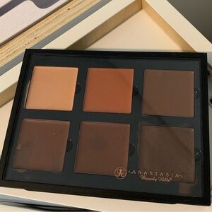 Anastasia Beverly Hills Contour Kit